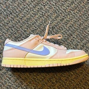Nike Dunk Wmns Low “Pink Oxford”